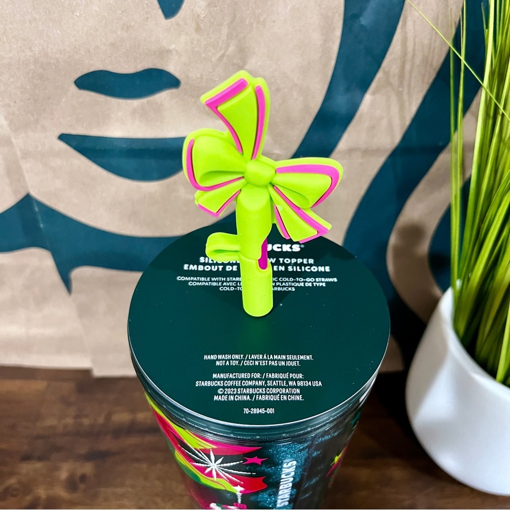 🎁GIFT IDEA Starbucks Christmas 2023 Holiday Tumbler w/ BOW Straw Topper Venti